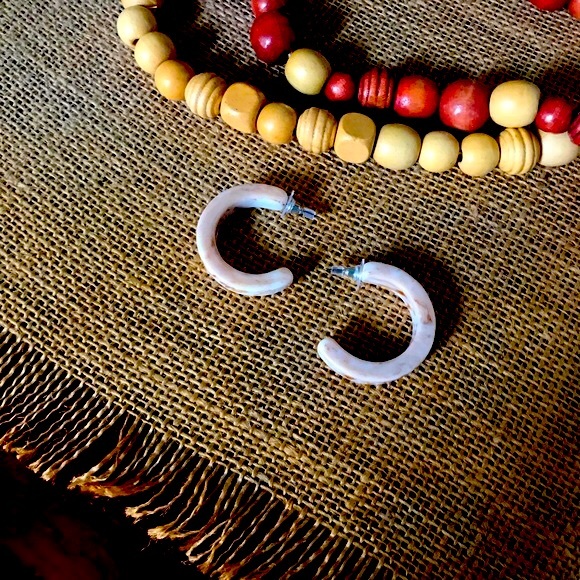 Marbled Half Hoop Earring - Picture 3 of 7